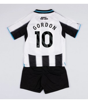 Billiga Newcastle United Anthony Gordon #10 Hemmatröja Barn 2025-26 Kortärmad (+ Korta byxor)
